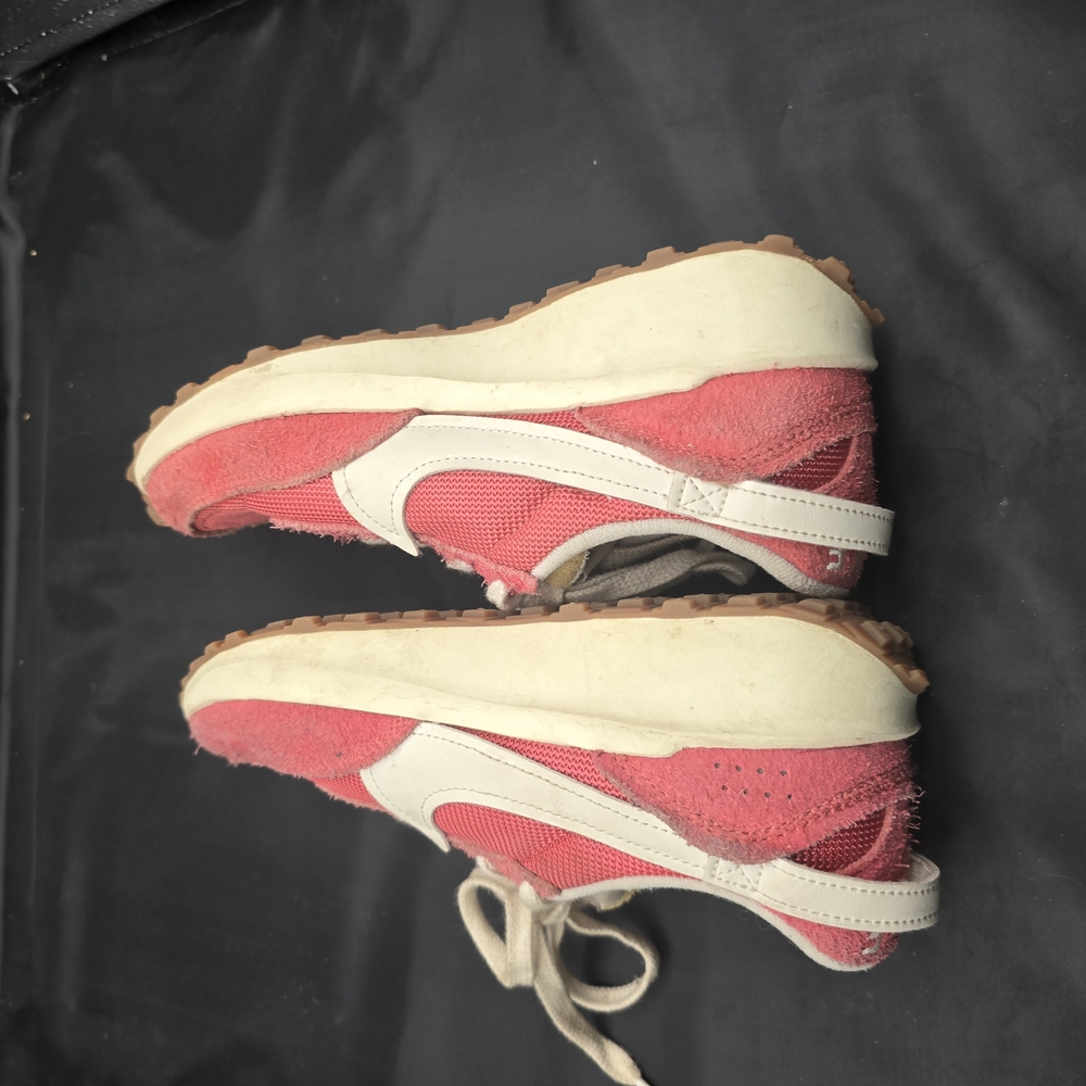 Nike‎ Red and White Athletic Shoes
